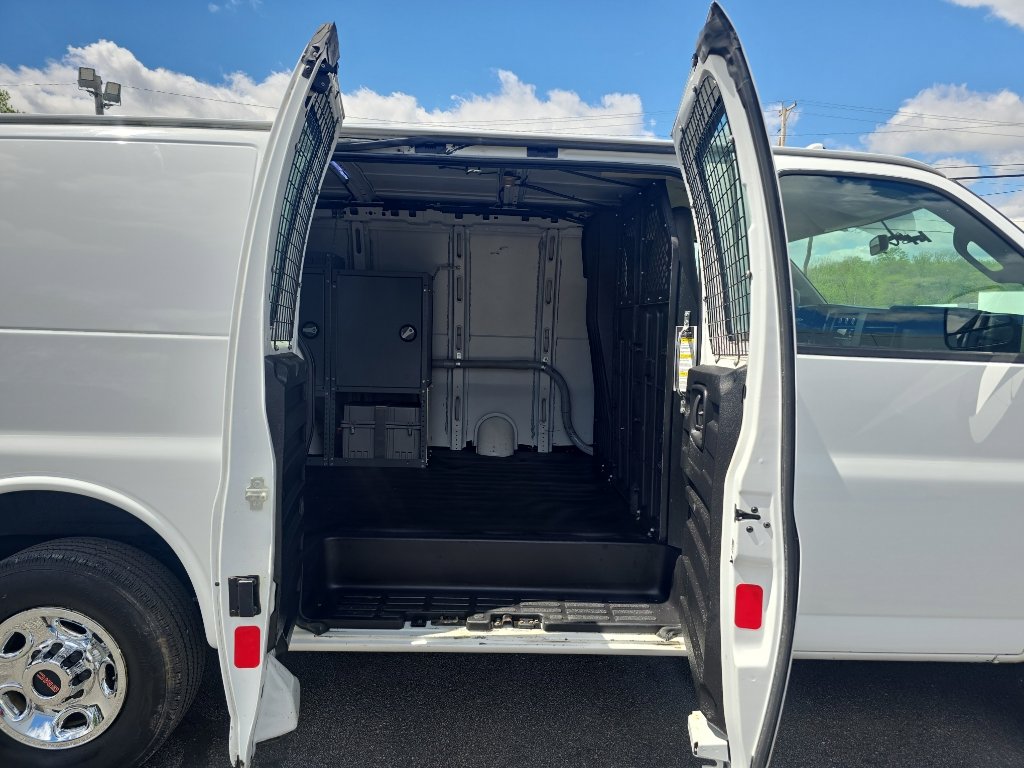 Used 2017 GMC Savana 2500 w/ All Terrain Package RWD image 12