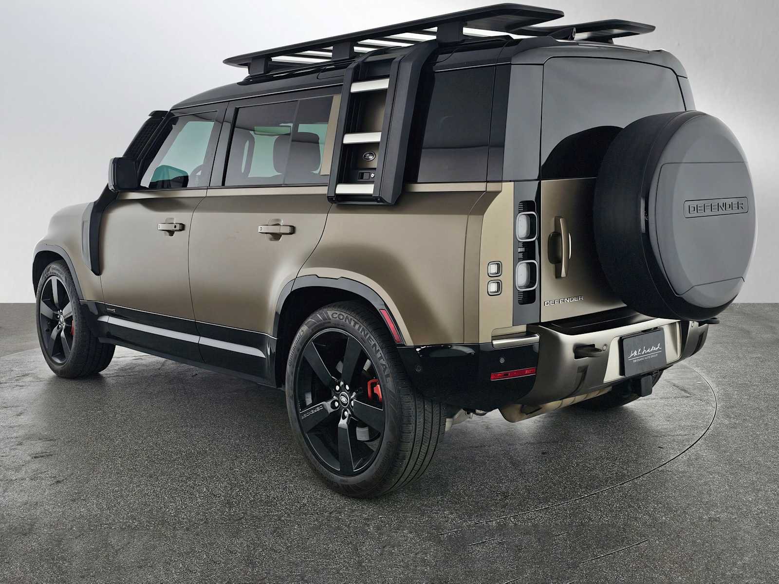 Used 2020 Land Rover Defender 110 X AWD/4WD image 3