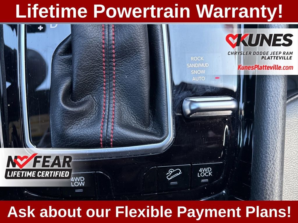 Used 2025 Jeep Compass Trailhawk image 23