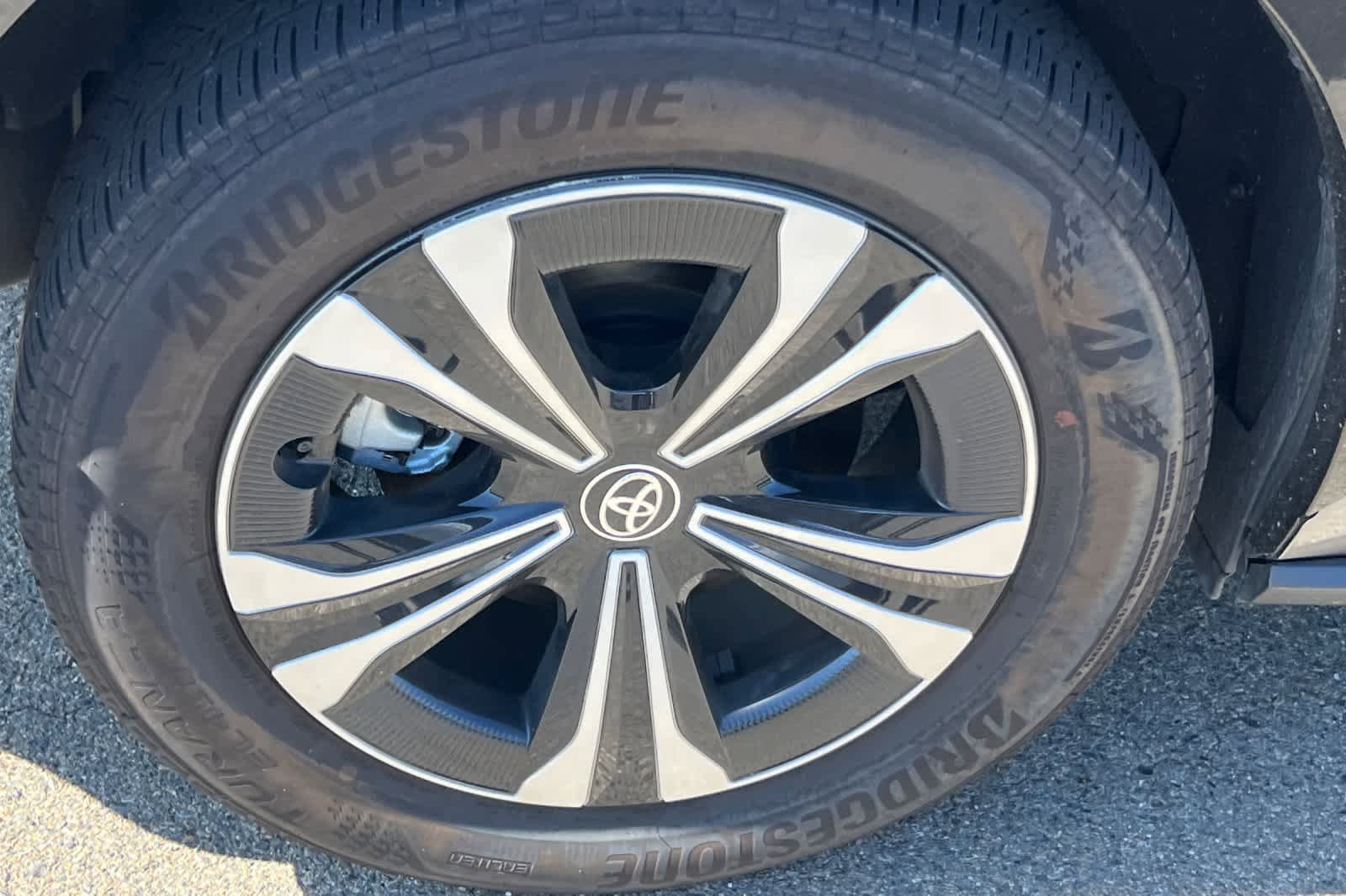 Used 2025 Toyota bZ4X FWD image 17