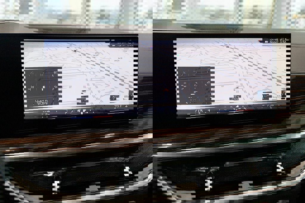 New 2026 BMW X5 xDrive50e w/ Premium Package image 31