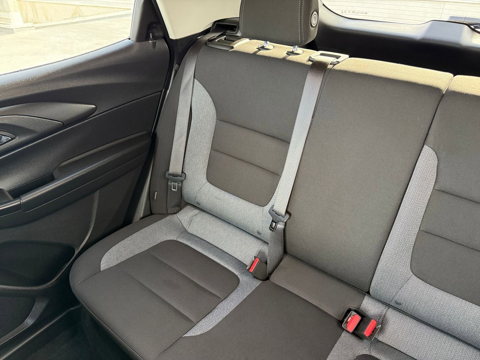 Used 2025 Chevrolet TrailBlazer LT image 37