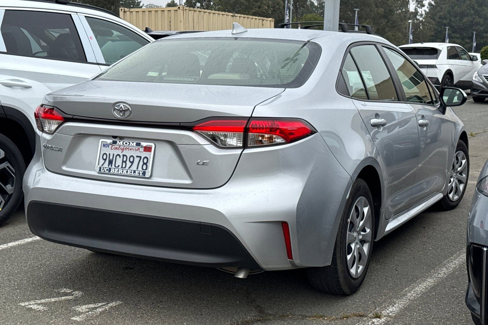 Used 2026 Toyota Corolla LE FWD image 5