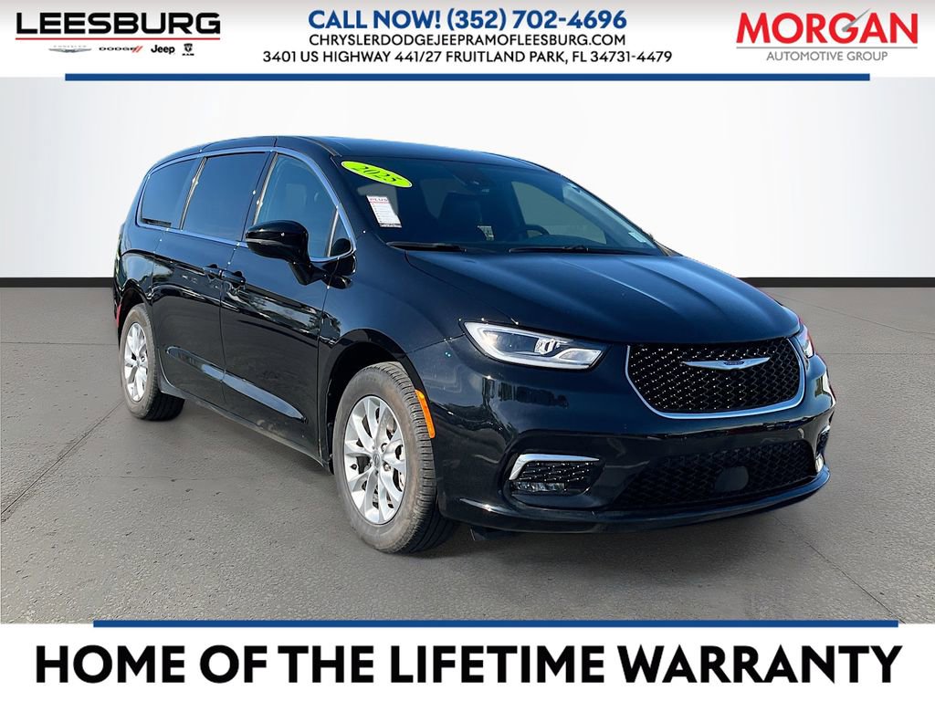 Certified 2025 Chrysler Pacifica Select