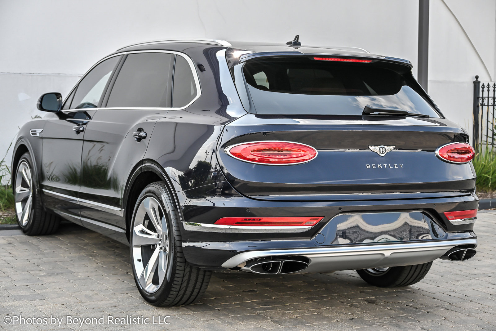Certified 2023 Bentley Bentayga Extended Wheelbase image 10