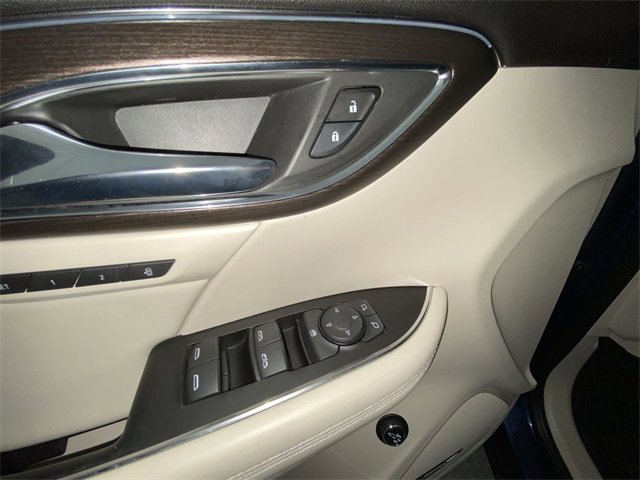 Used 2023 Buick Envision Avenir image 13