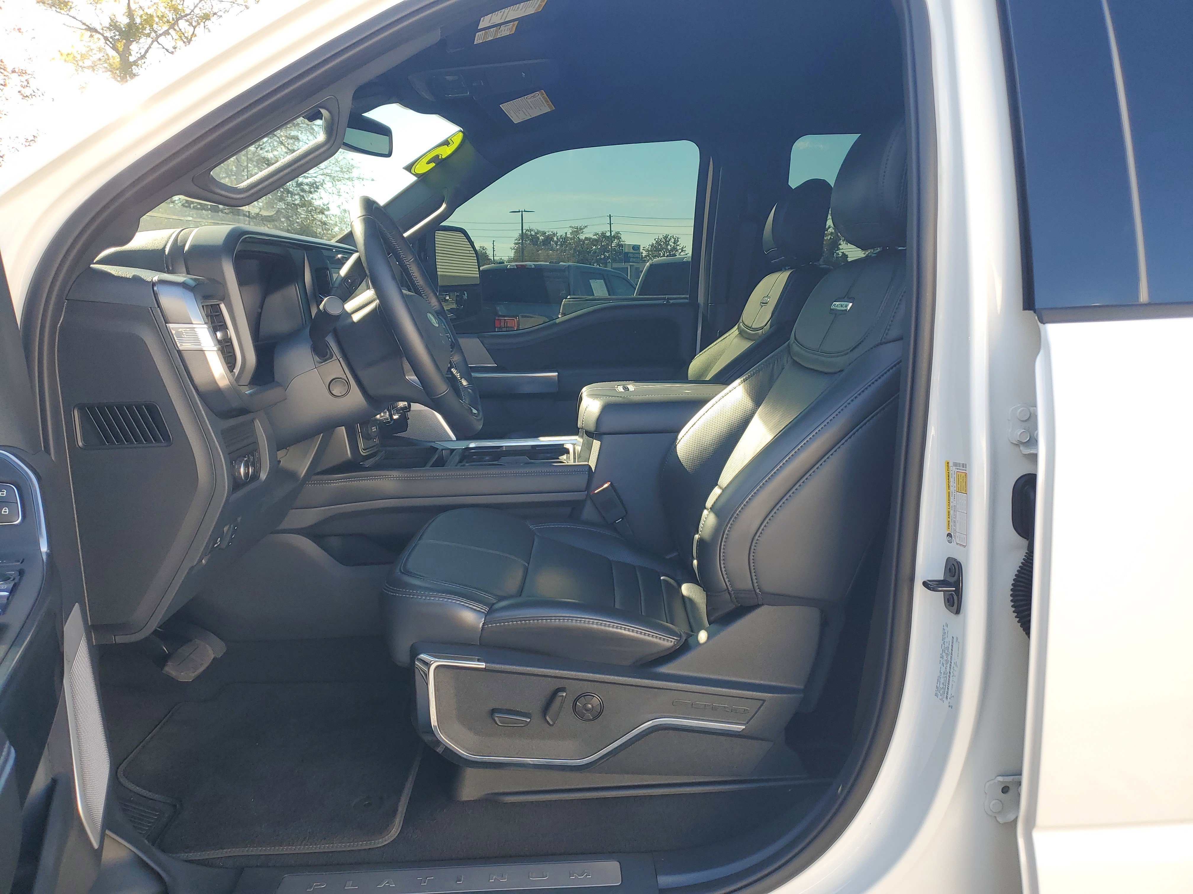 Used 2025 Ford F250 Platinum image 19