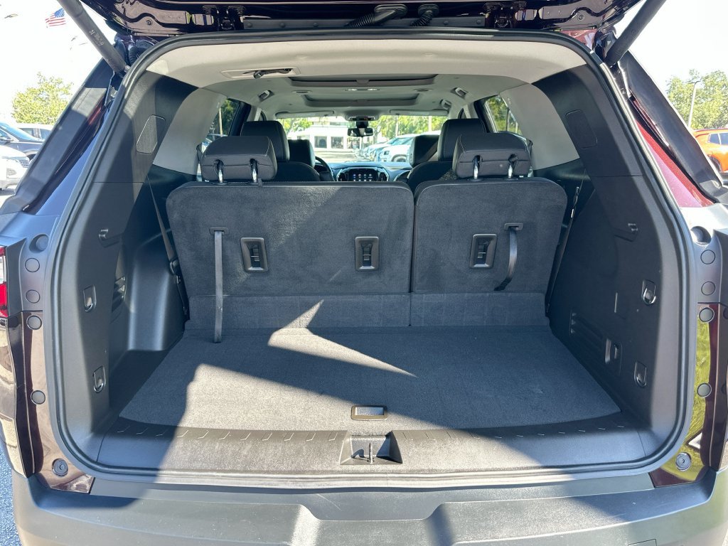 Certified 2021 Chevrolet Traverse LT w/ LT Premium Package FWD image 27