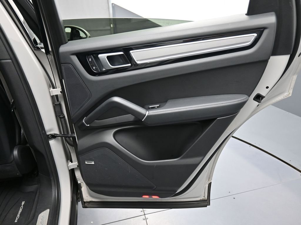 Certified 2023 Porsche Cayenne Platinum Edition AWD/4WD image 25