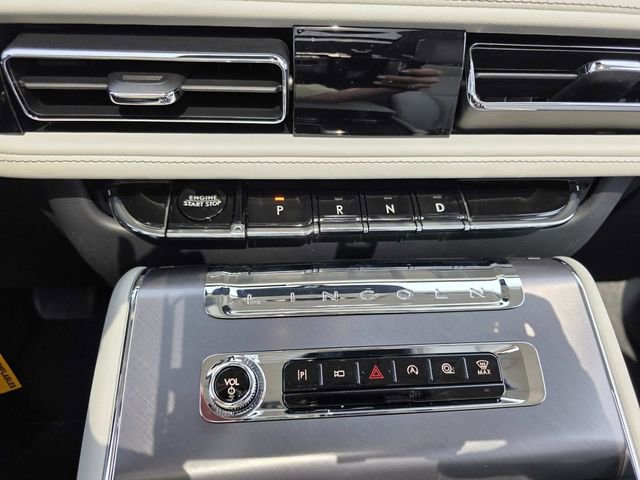 New 2026 Lincoln Aviator 2WD image 11