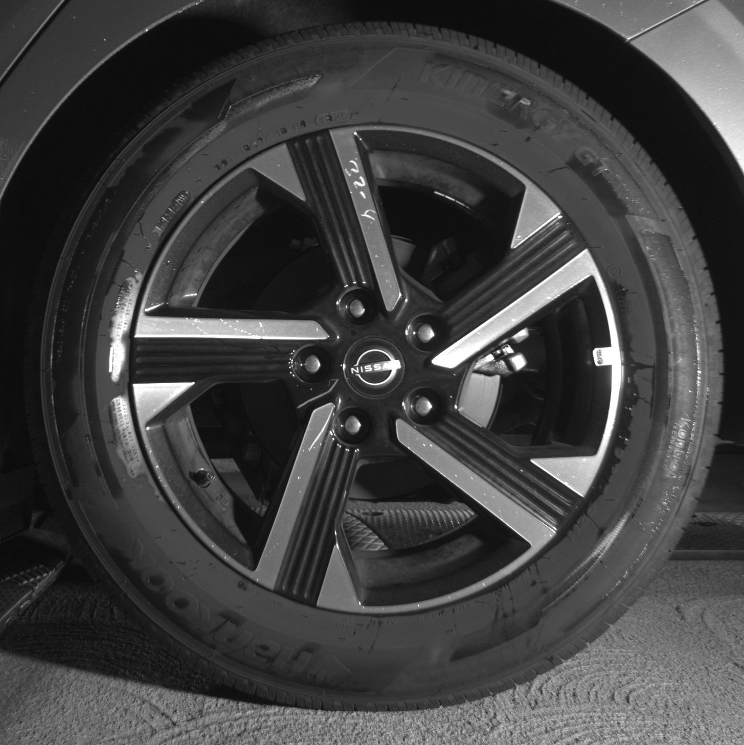 Used 2025 Nissan Sentra SV FWD image 14