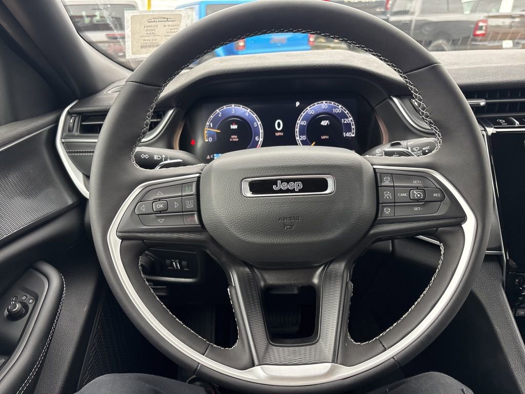 New 2025 Jeep Grand Cherokee L Altitude image 29