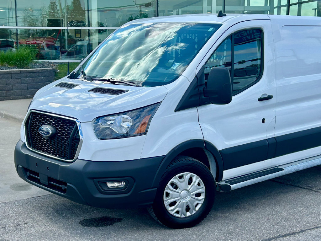 Used 2025 Ford Transit 250 Low Roof w/ Exterior Upgrade Package RWD image 2