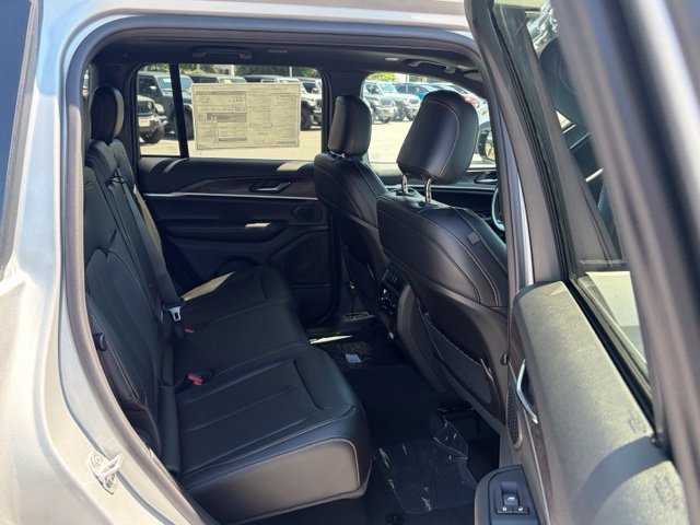 New 2026 Jeep Grand Cherokee Limited AWD/4WD image 30