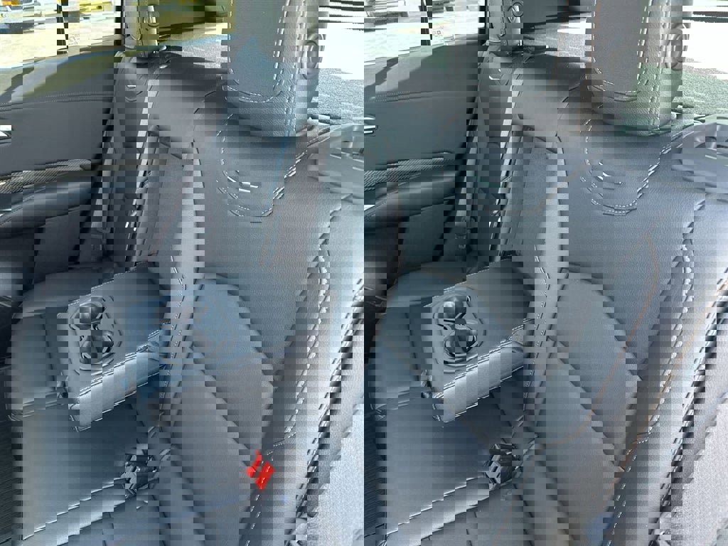 Used 2019 Cadillac XT4 Sport w/ Cold Weather Package image 22