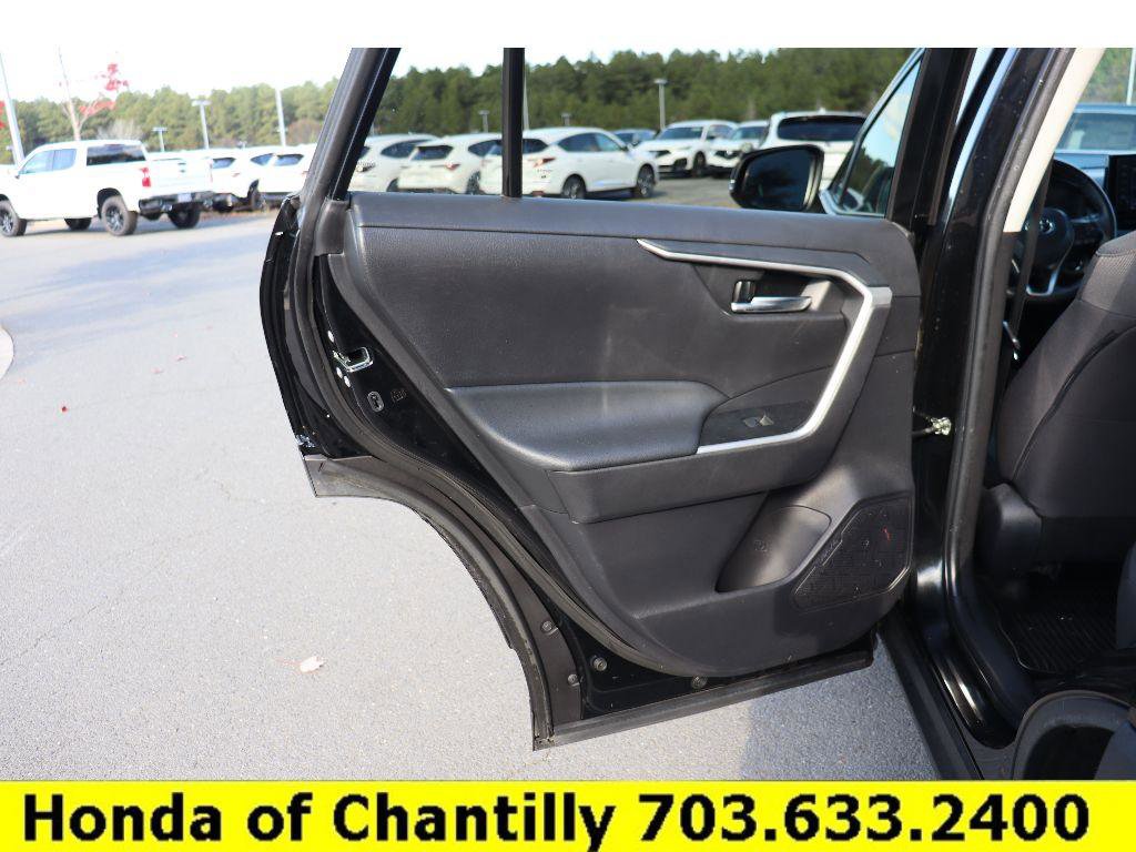 Used 2022 Toyota RAV4 XLE image 23