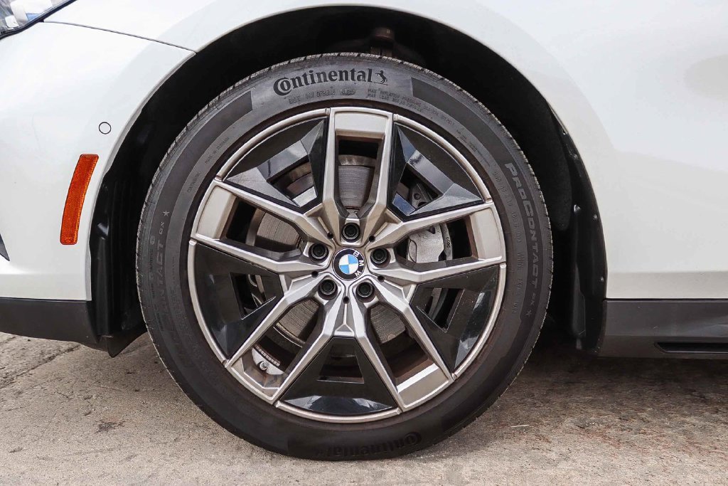 Used 2026 BMW 540i xDrive AWD/4WD image 13