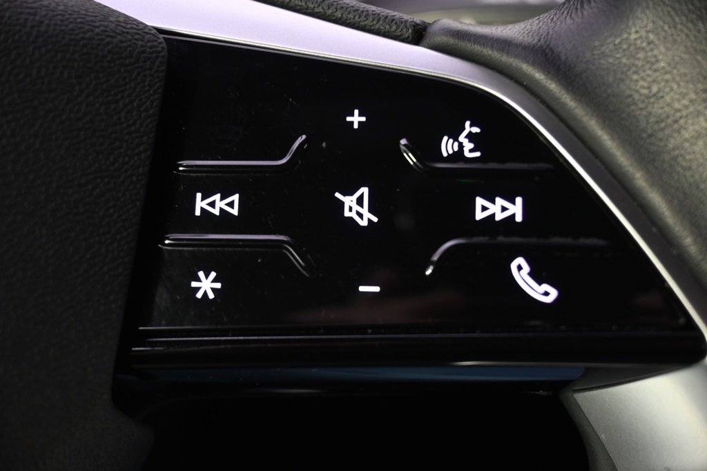 Used 2022 Audi Q4 e-tron Premium w/ Convenience Package image 35