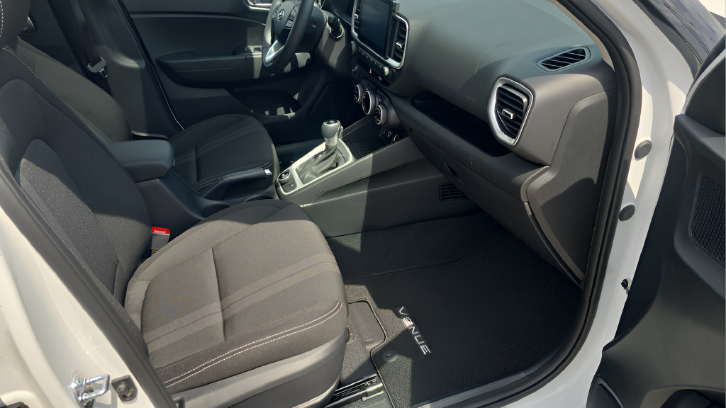 New 2026 Hyundai Venue SEL FWD image 13