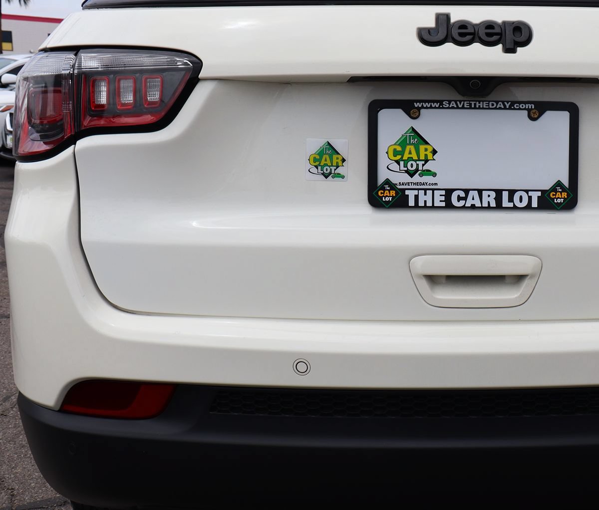 Used 2019 Jeep Compass Latitude FWD image 19