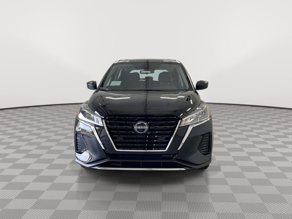 Certified 2025 Nissan Kicks Play S FWD image 4