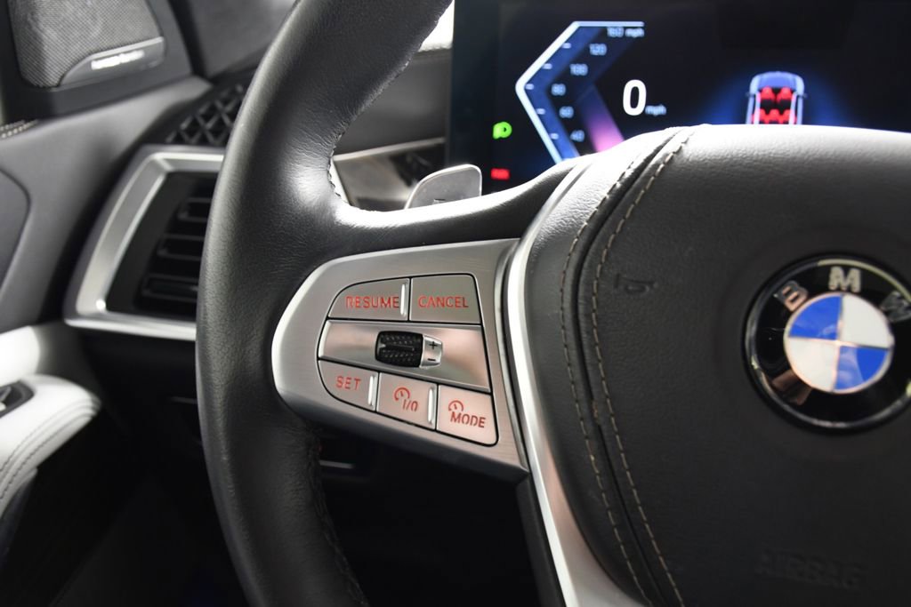 Used 2024 BMW X7 xDrive40i w/ Premium Package image 28