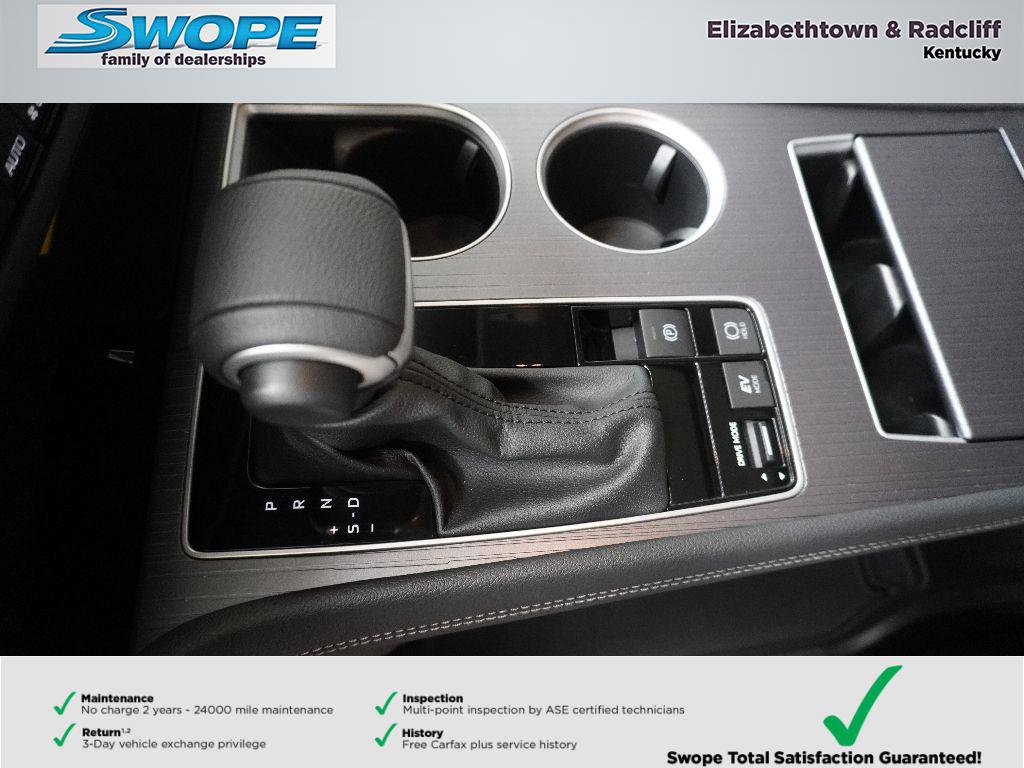 Used 2025 Toyota Sienna XLE image 23