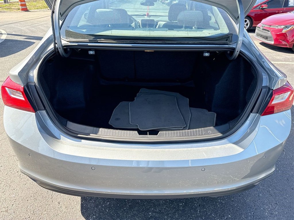 Used 2025 Chevrolet Malibu LT image 24