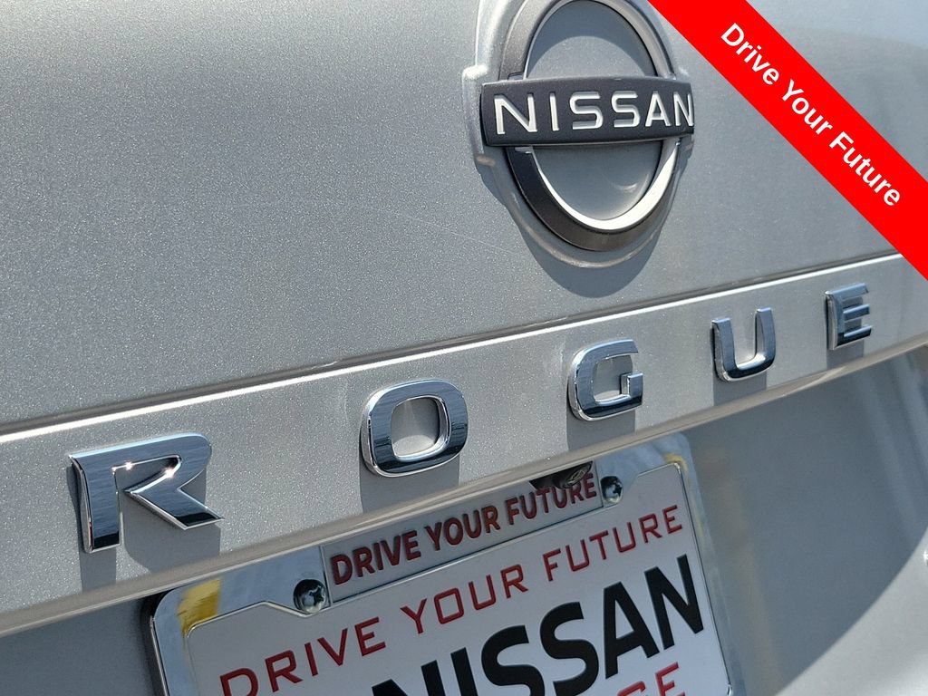 Used 2023 Nissan Rogue SV FWD image 25