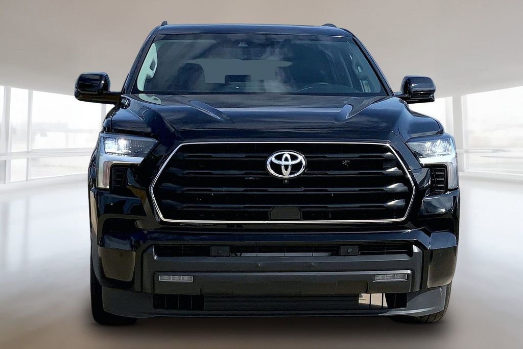 Used 2024 Toyota Sequoia SR5 w/ SR5 Premium Package AWD/4WD image 3