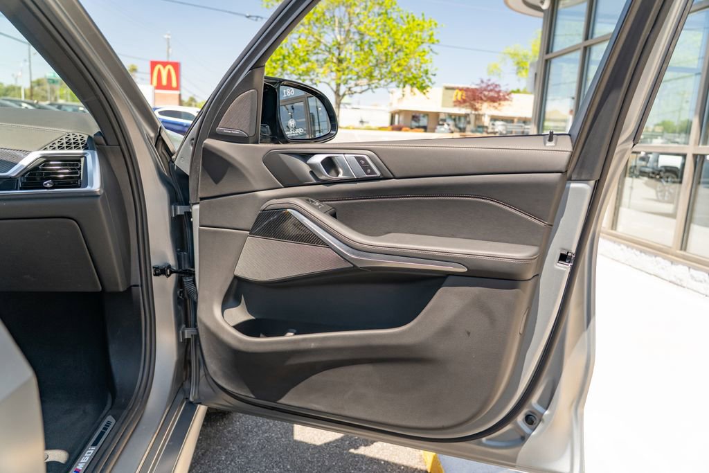 Used 2025 BMW X5 M60i image 20