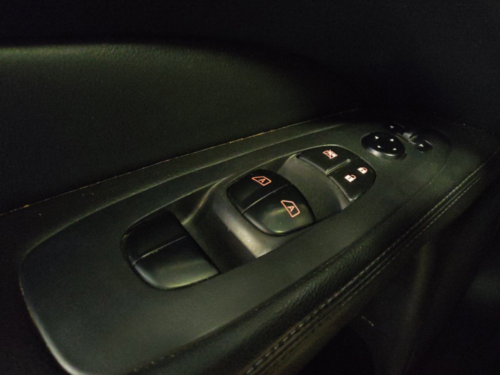 Used 2020 Nissan Pathfinder SV AWD/4WD image 27