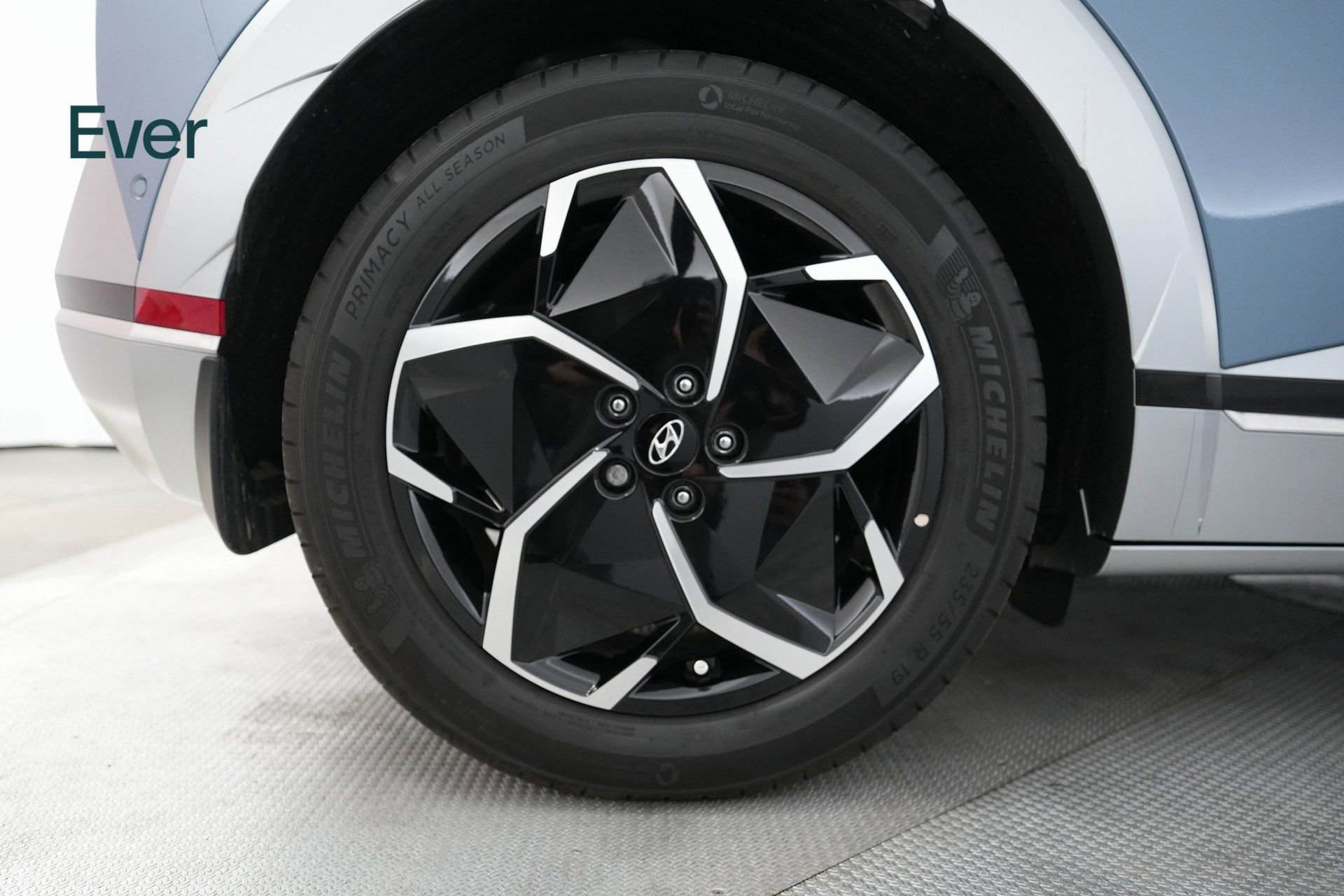 Used 2024 Hyundai Ioniq 5 Limited image 17