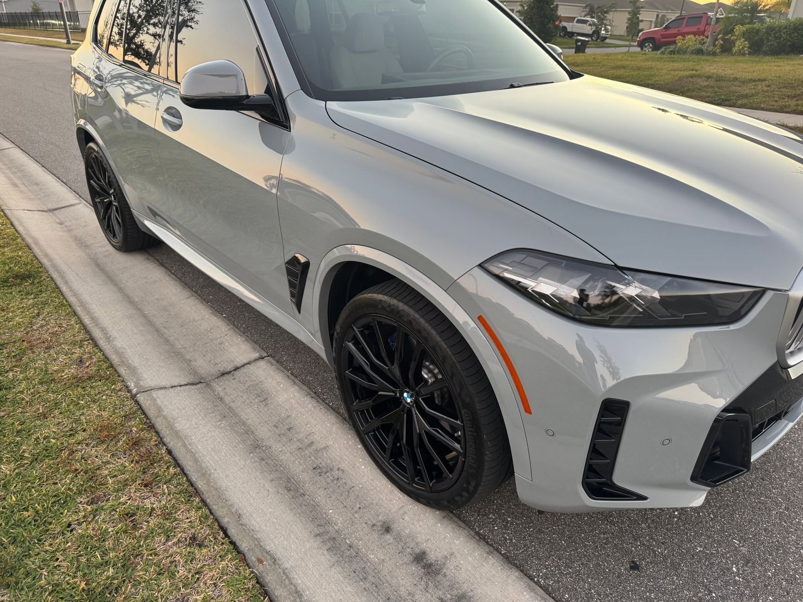 Used 2024 BMW X5 sDrive40i w/ M Sport Package image 11