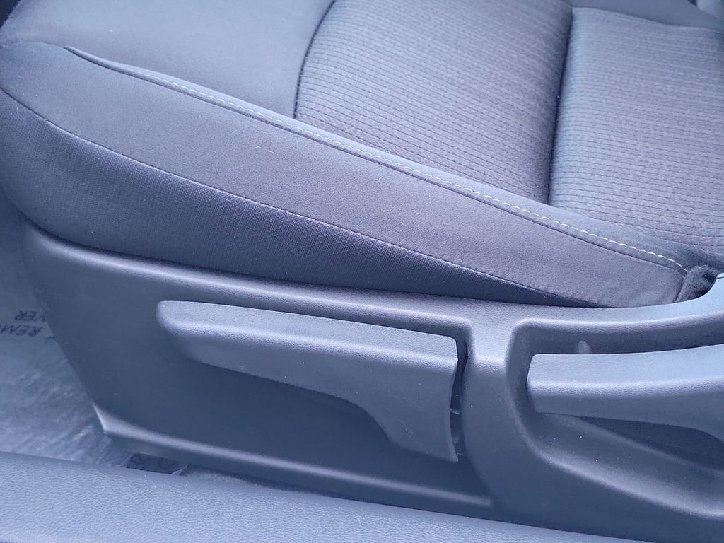 Used 2025 Nissan Altima 2.5 S FWD image 14