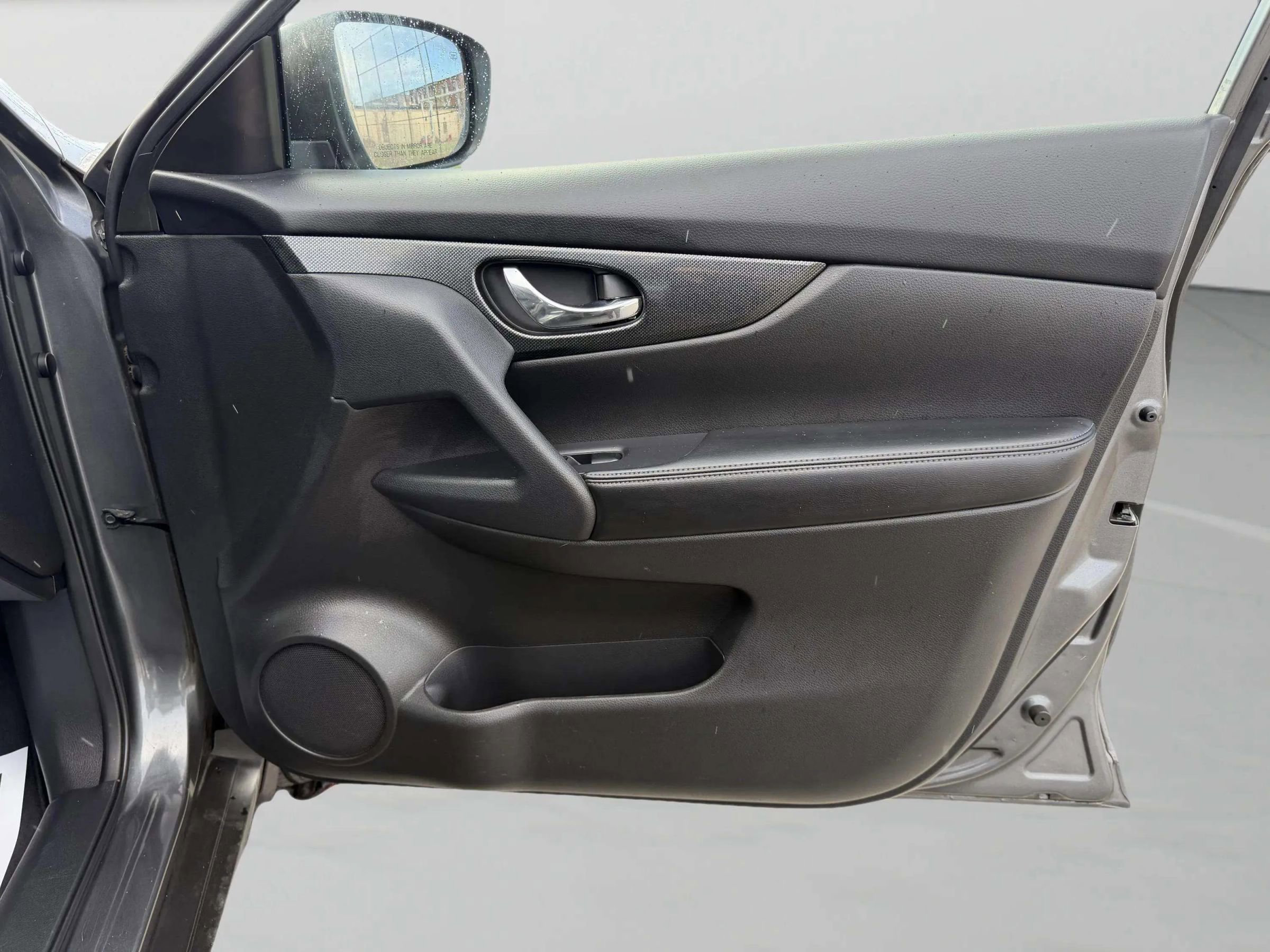 Used 2014 Nissan Rogue SL image 18