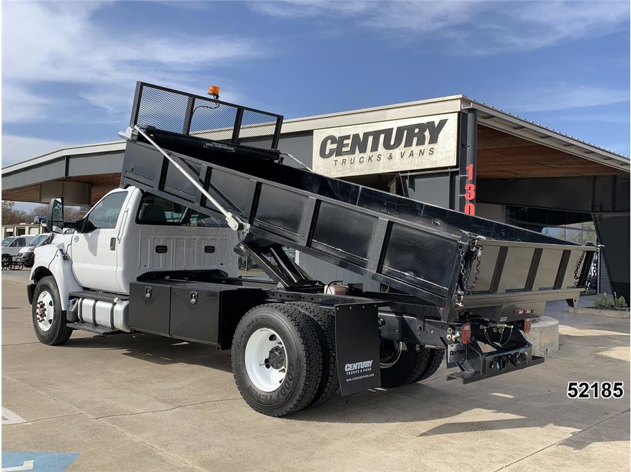 Used 2022 Ford F750 2WD Regular Cab Super Duty image 9