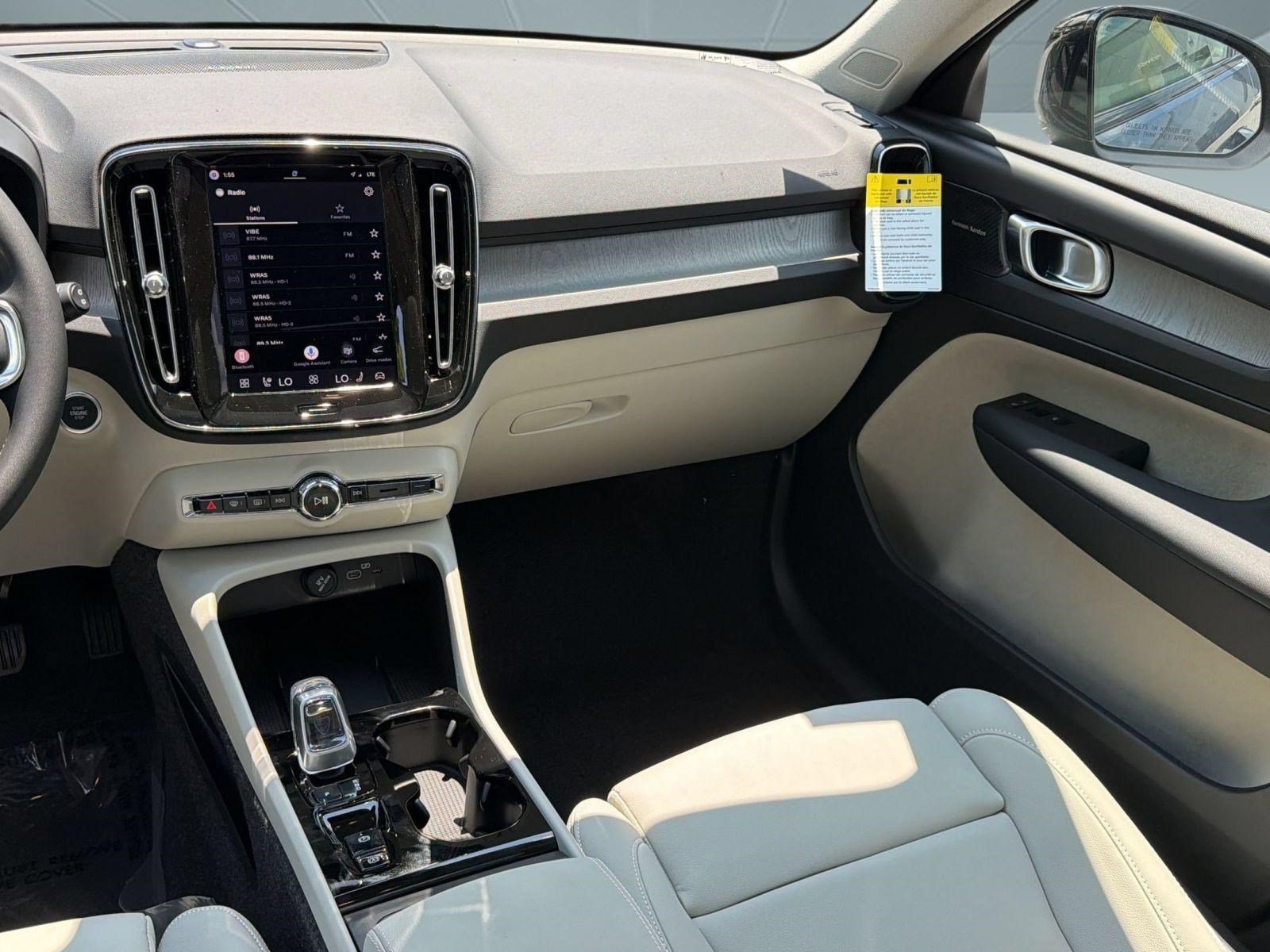 New 2026 Volvo XC40 B5 Ultra w/ Climate Package AWD/4WD image 28