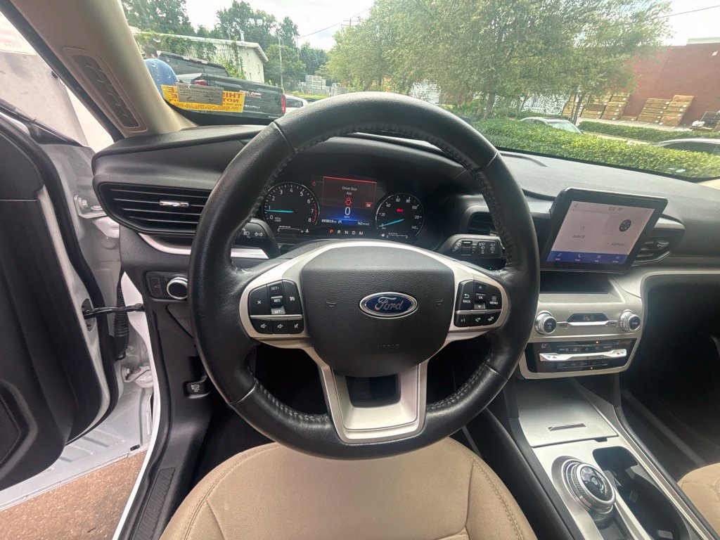 Used 2020 Ford Explorer XLT RWD image 13