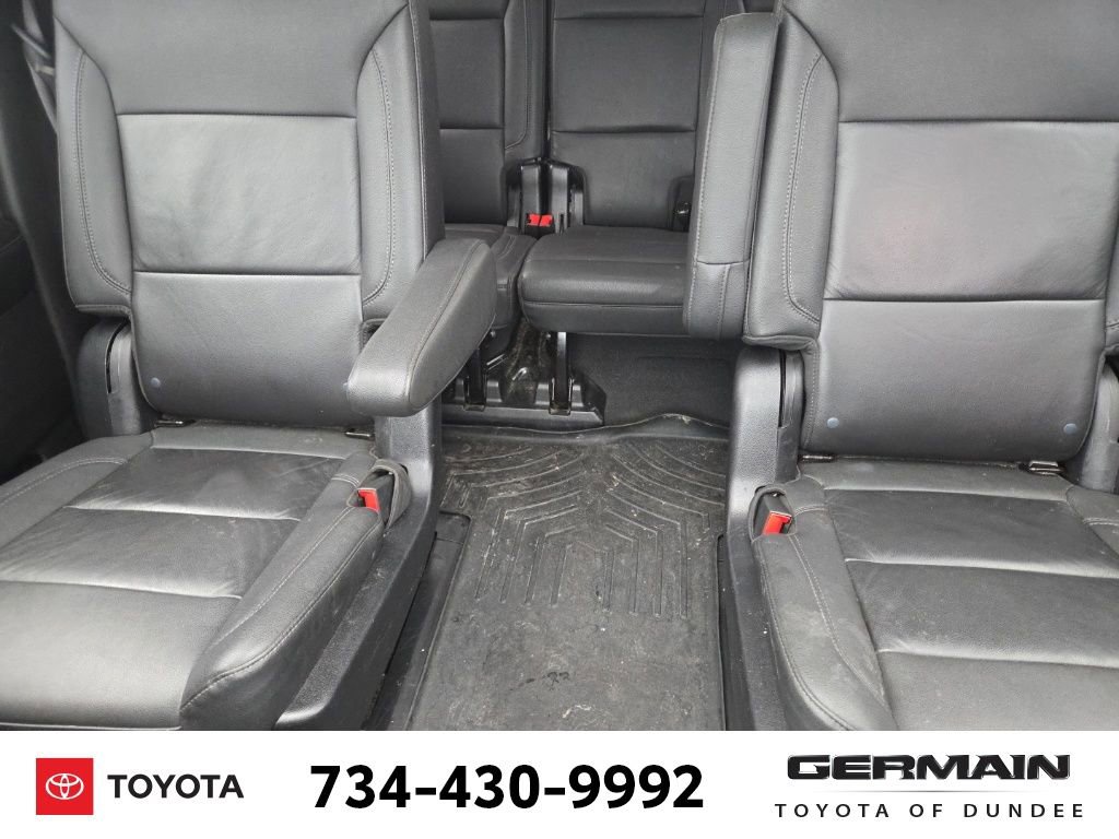 Used 2022 Chevrolet Suburban LT w/ LT Signature Package image 15