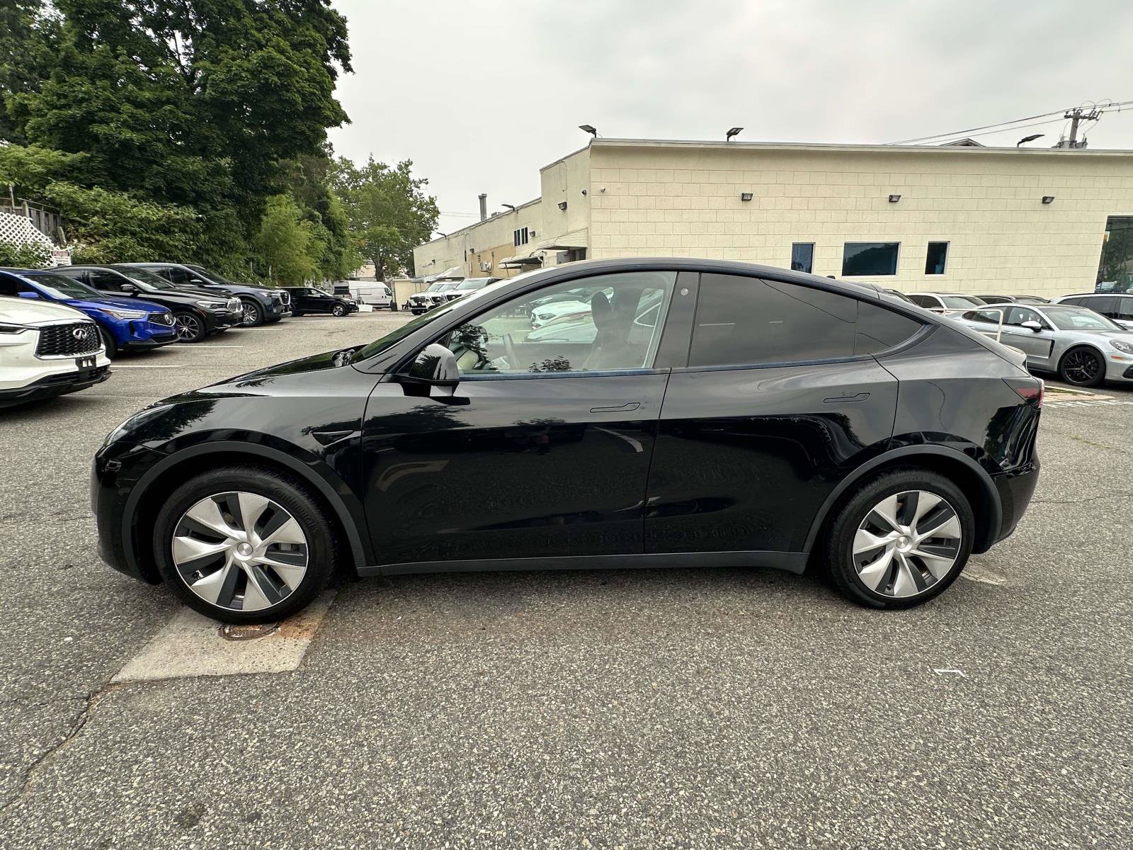 Used 2021 Tesla Model Y Long Range AWD/4WD image 6