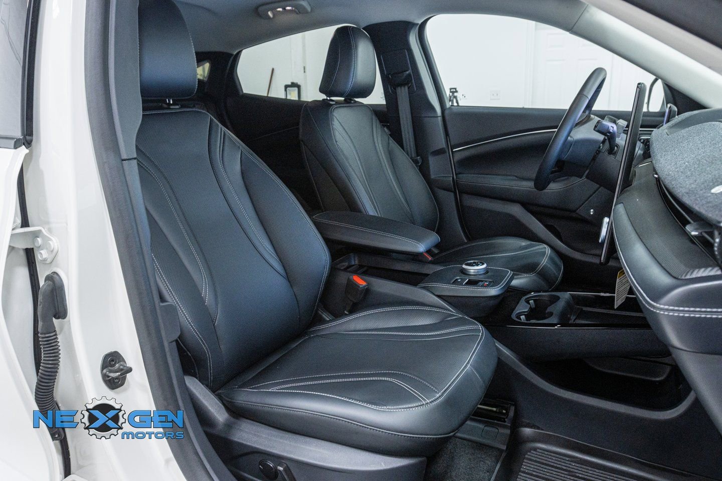 Used 2024 Ford Mustang Mach-E Premium image 41