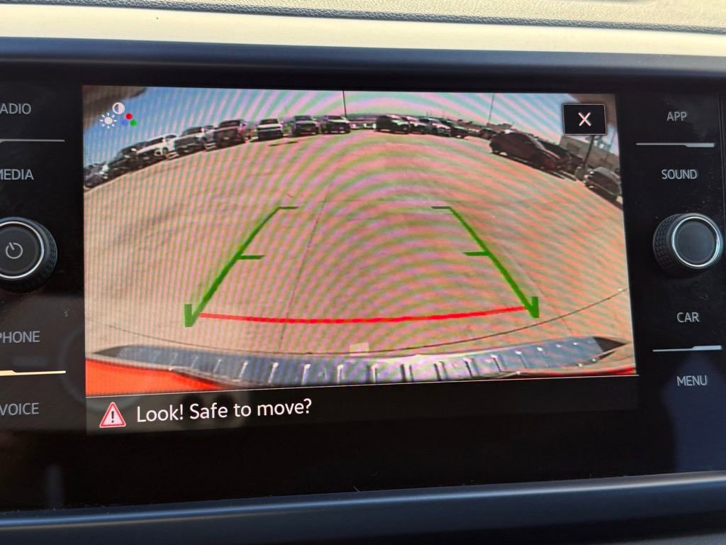 Certified 2024 Volkswagen Taos SE w/ MDO Package FWD image 12