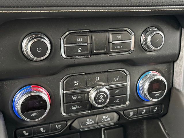 Used 2021 GMC Yukon SLT w/ SLT Luxury Package image 19