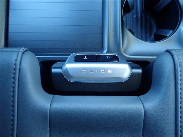 New 2026 Ford Expedition Active image 21