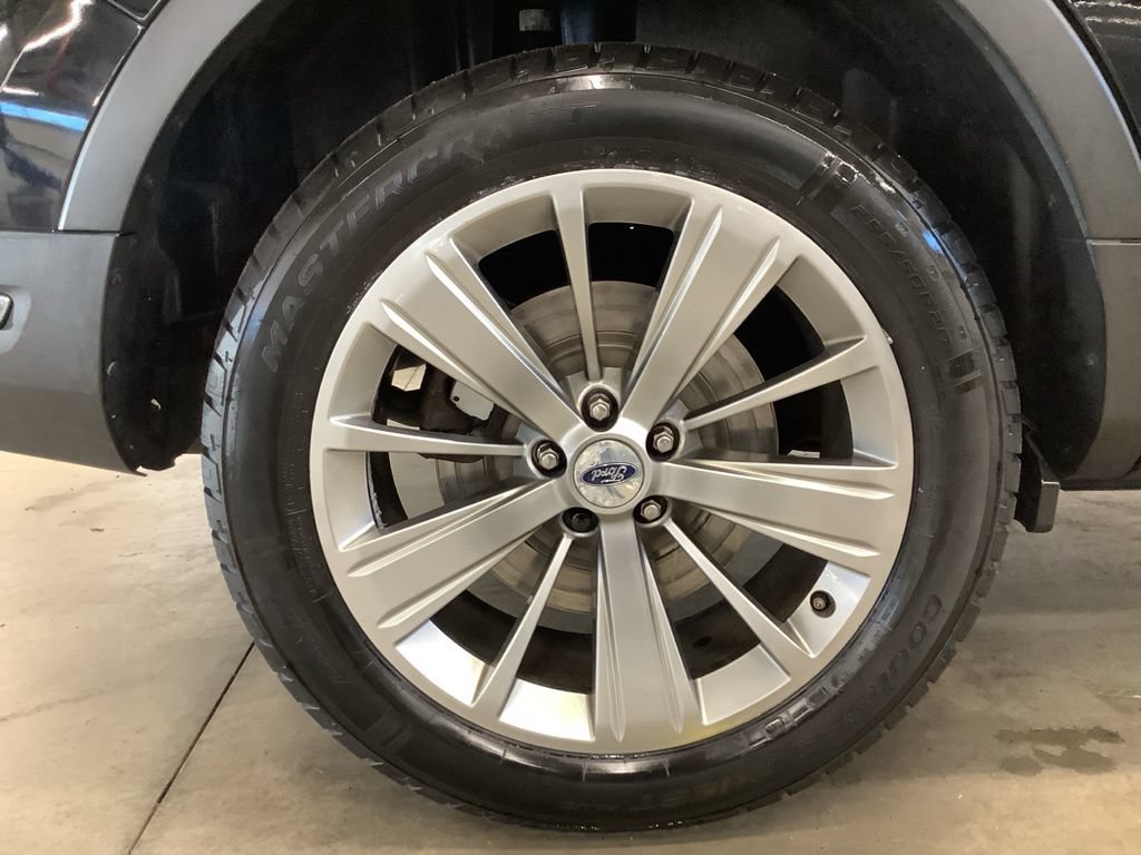 Used 2018 Ford Explorer Limited w/ Equipment Group 301A AWD/4WD image 25