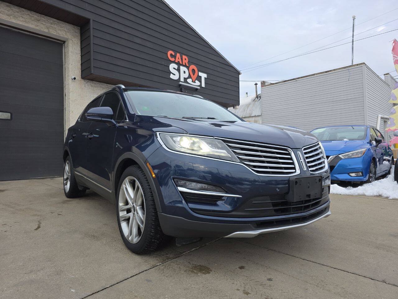 Used 2017 Lincoln MKC Reserve AWD/4WD image 1