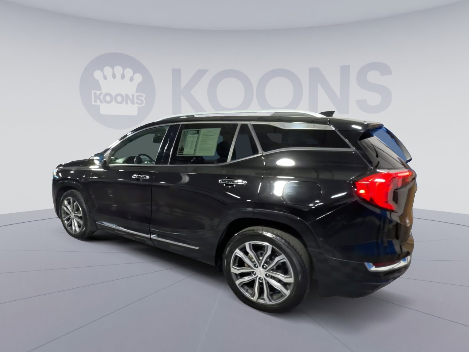 Used 2018 GMC Terrain Denali w/ Advanced Safety Package AWD/4WD image 8