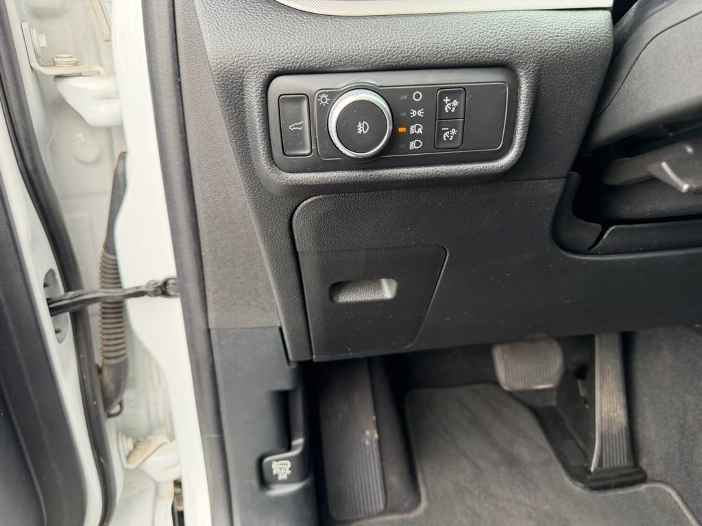 Used 2020 Ford Explorer XLT w/ Equipment Group 202A RWD image 15