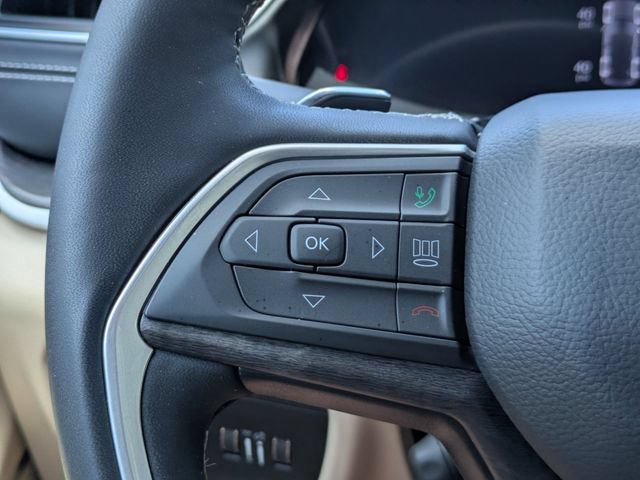 Used 2024 Jeep Grand Cherokee Limited w/ Luxury Tech Group II AWD/4WD image 32